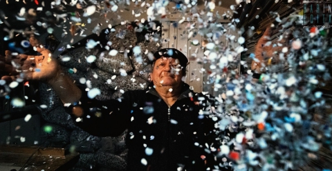 La storia di Vincenzo, l'ultimo "coriandolaio" di Putignano: �Senza loro che Carnevale �?�